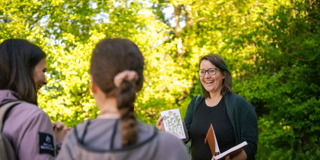 Shooting Sarah-68_1200x600